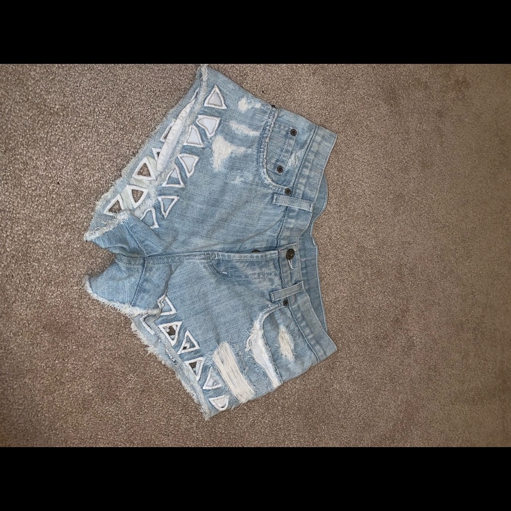 Carmar light wash jean shorts from LF